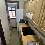 Céntrico piso con galería exterior